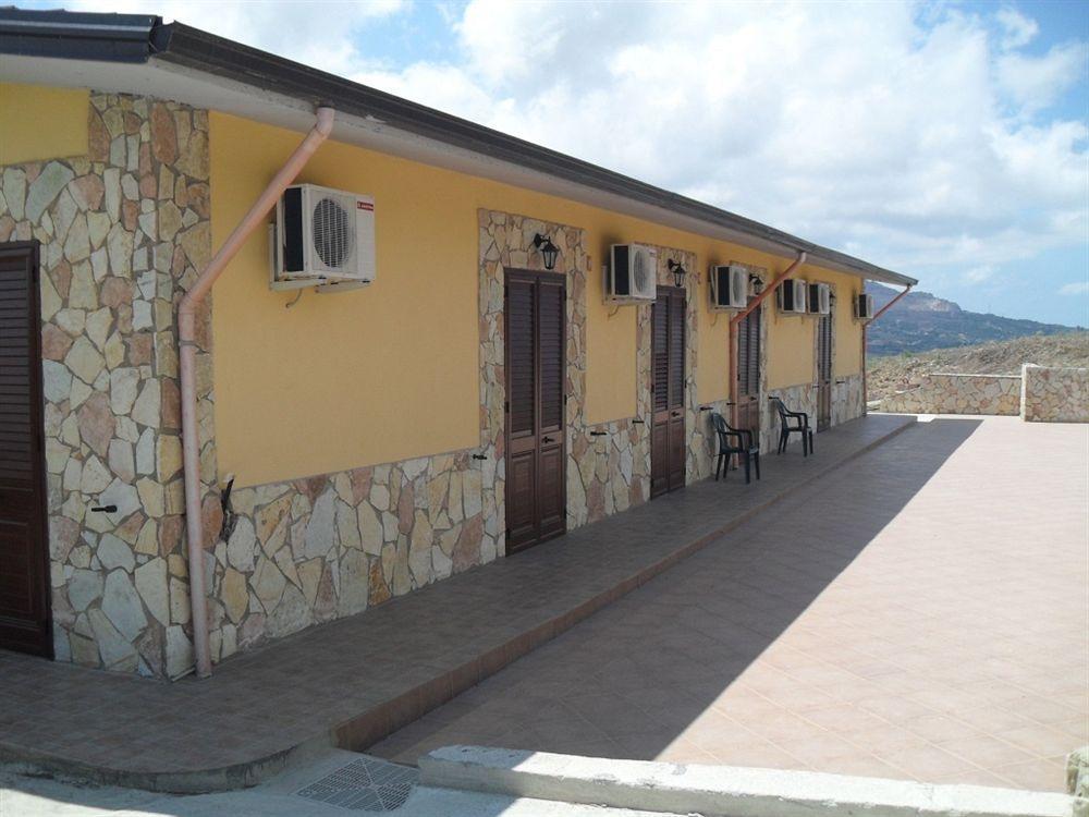 Agriturismo La Targa Buonfornello Exteriér fotografie